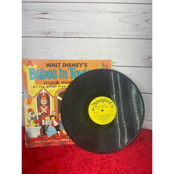 Walt Disney's Babes In Toyland (Disneyland Records ST-3913 / DQ-1219) - Picture 3 of 5